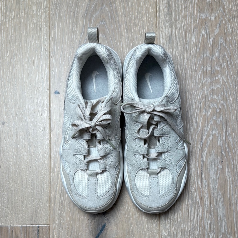 NWOT Nike Tech Hera Light Beige White Sneakers